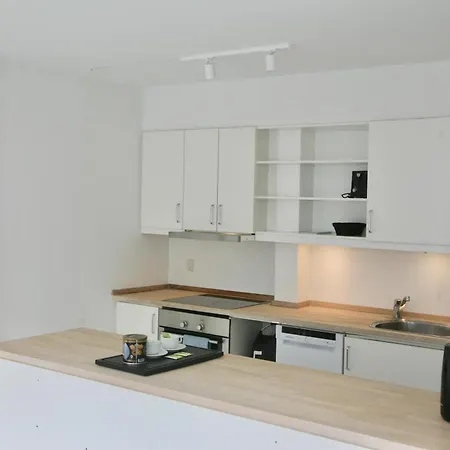 2-bed In Center Apartment